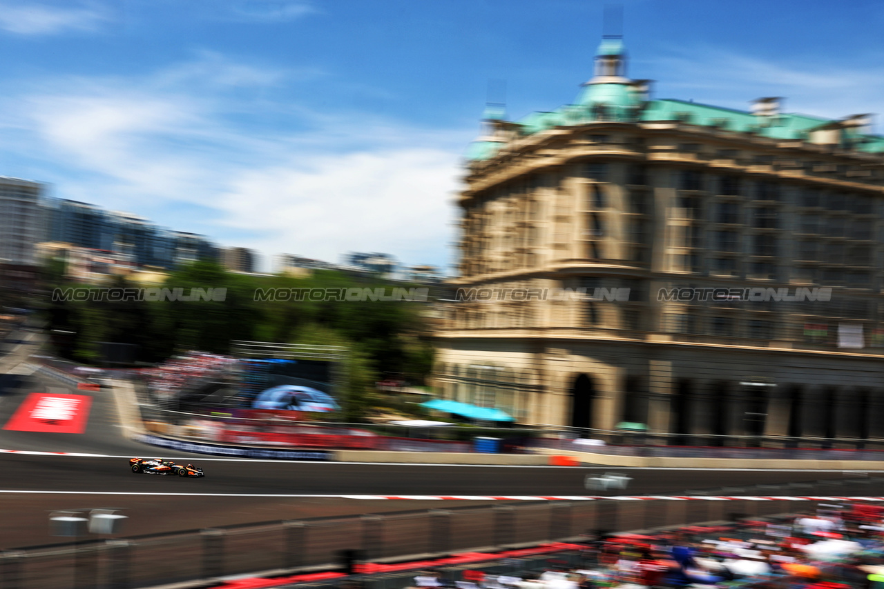 GP AZERBAIJAN, Lando Norris (GBR) McLaren MCL60.

29.04.2023. Formula 1 World Championship, Rd 4, Azerbaijan Grand Prix, Baku Street Circuit, Azerbaijan, Sprint Day.

 - www.xpbimages.com, EMail: requests@xpbimages.com ¬© Copyright: Coates / XPB Images