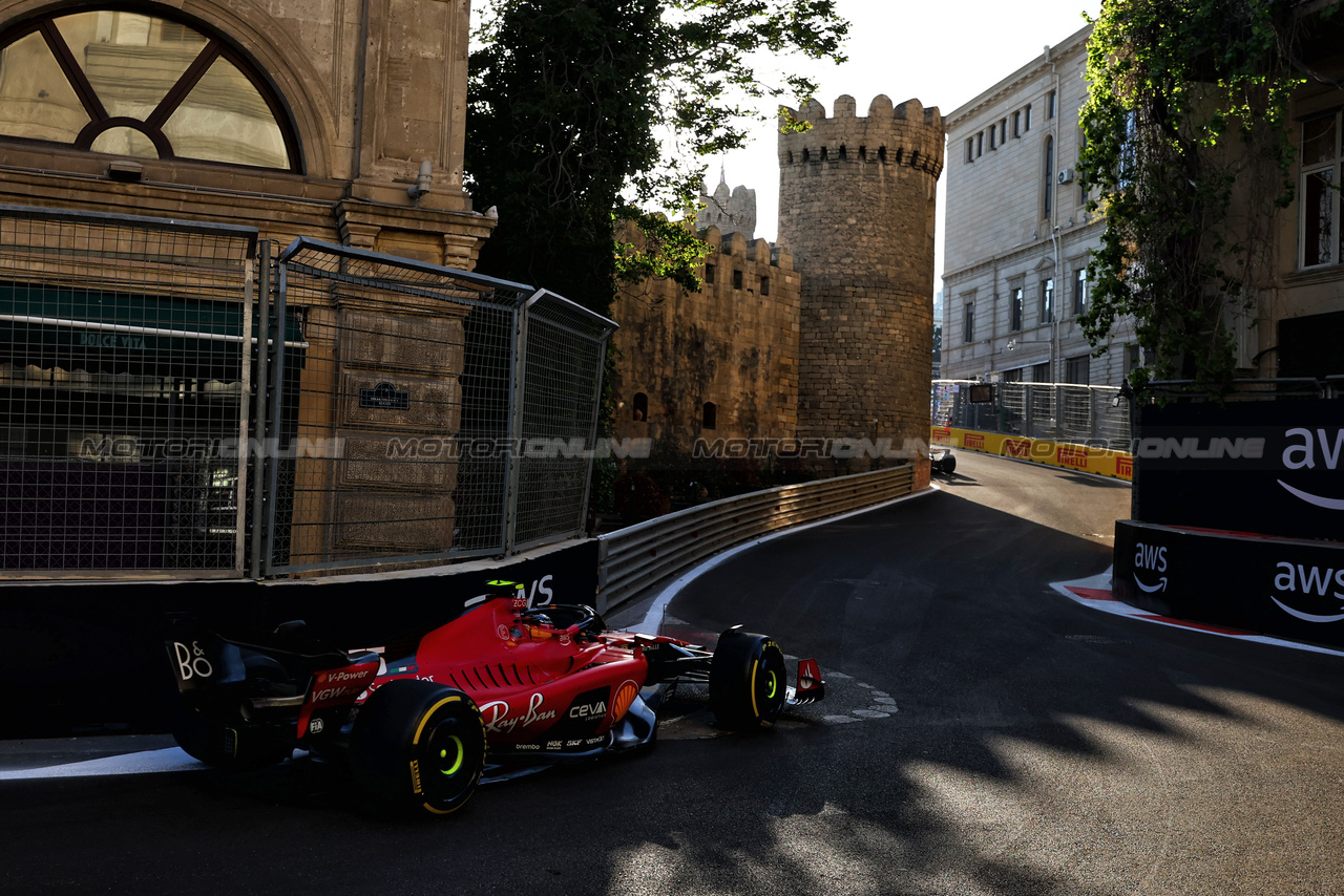 GP AZERBAIJAN, Carlos Sainz Jr (ESP) Ferrari SF-23.

29.04.2023. Formula 1 World Championship, Rd 4, Azerbaijan Grand Prix, Baku Street Circuit, Azerbaijan, Sprint Day.

 - www.xpbimages.com, EMail: requests@xpbimages.com ¬© Copyright: Coates / XPB Images