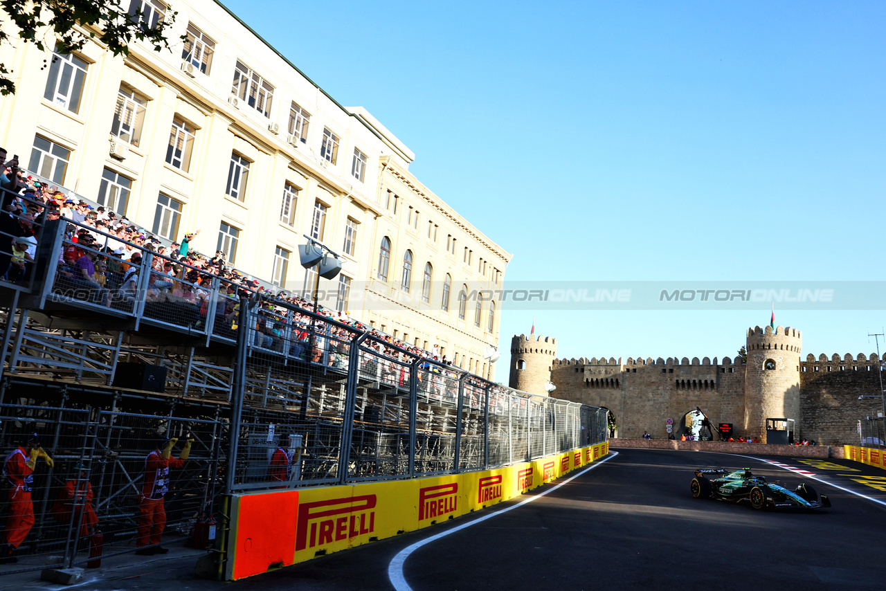 GP AZERBAIJAN, Fernando Alonso (ESP) Aston Martin F1 Team AMR23.

29.04.2023. Formula 1 World Championship, Rd 4, Azerbaijan Grand Prix, Baku Street Circuit, Azerbaijan, Sprint Day.

 - www.xpbimages.com, EMail: requests@xpbimages.com ¬© Copyright: Coates / XPB Images
