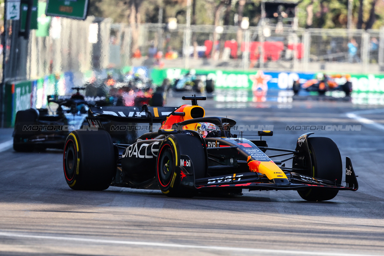 GP AZERBAIJAN, Max Verstappen (NLD), Red Bull Racing 
29.04.2023. Formula 1 World Championship, Rd 4, Azerbaijan Grand Prix, Baku Street Circuit, Azerbaijan, Sprint Day.
- www.xpbimages.com, EMail: requests@xpbimages.com ¬© Copyright: Charniaux / XPB Images
