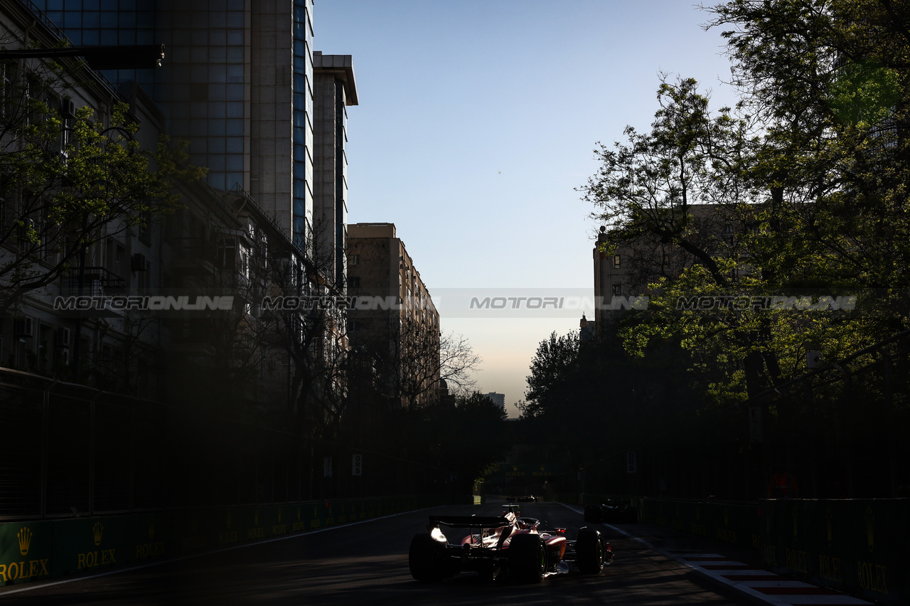 GP AZERBAIJAN, Carlos Sainz Jr (ESP), Ferrari 
29.04.2023. Formula 1 World Championship, Rd 4, Azerbaijan Grand Prix, Baku Street Circuit, Azerbaijan, Sprint Day.
- www.xpbimages.com, EMail: requests@xpbimages.com ¬© Copyright: Charniaux / XPB Images