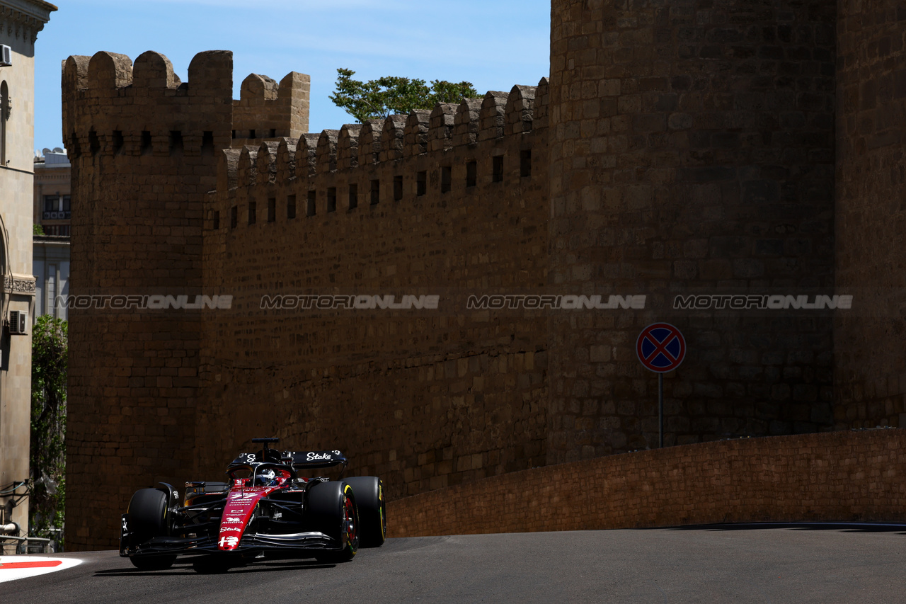 GP AZERBAIJAN, Valtteri Bottas (FIN) Alfa Romeo F1 Team C43.

29.04.2023. Formula 1 World Championship, Rd 4, Azerbaijan Grand Prix, Baku Street Circuit, Azerbaijan, Sprint Day.

- www.xpbimages.com, EMail: requests@xpbimages.com ¬© Copyright: Batchelor / XPB Images