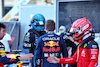 GP AZERBAIJAN, (L to R): George Russell (GBR) Mercedes AMG F1 e Max Verstappen (NLD) Red Bull Racing discuss the Sprint race in parc ferme.
29.04.2023. Formula 1 World Championship, Rd 4, Azerbaijan Grand Prix, Baku Street Circuit, Azerbaijan, Sprint Day.
- www.xpbimages.com, EMail: requests@xpbimages.com ¬© Copyright: Batchelor / XPB Images
