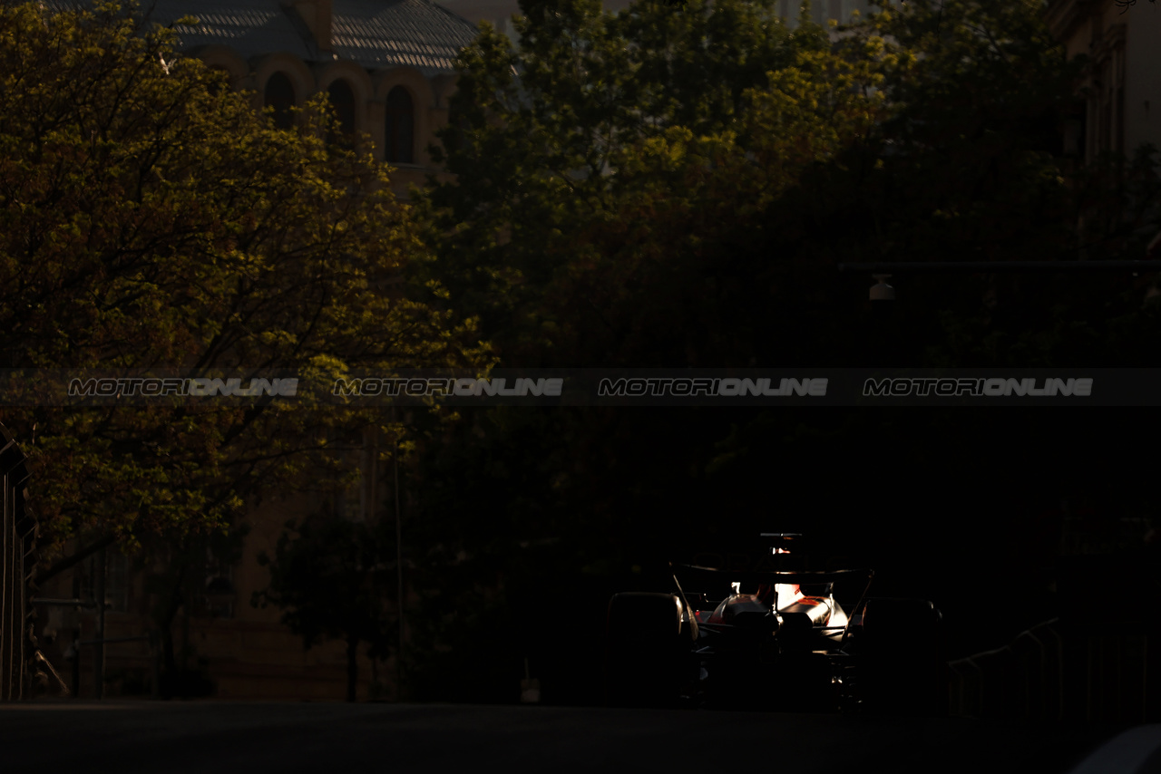 GP AZERBAIJAN, Max Verstappen (NLD) Red Bull Racing RB19.

28.04.2023. Formula 1 World Championship, Rd 4, Azerbaijan Grand Prix, Baku Street Circuit, Azerbaijan, Qualifiche Day.

- www.xpbimages.com, EMail: requests@xpbimages.com ¬© Copyright: Bearne / XPB Images