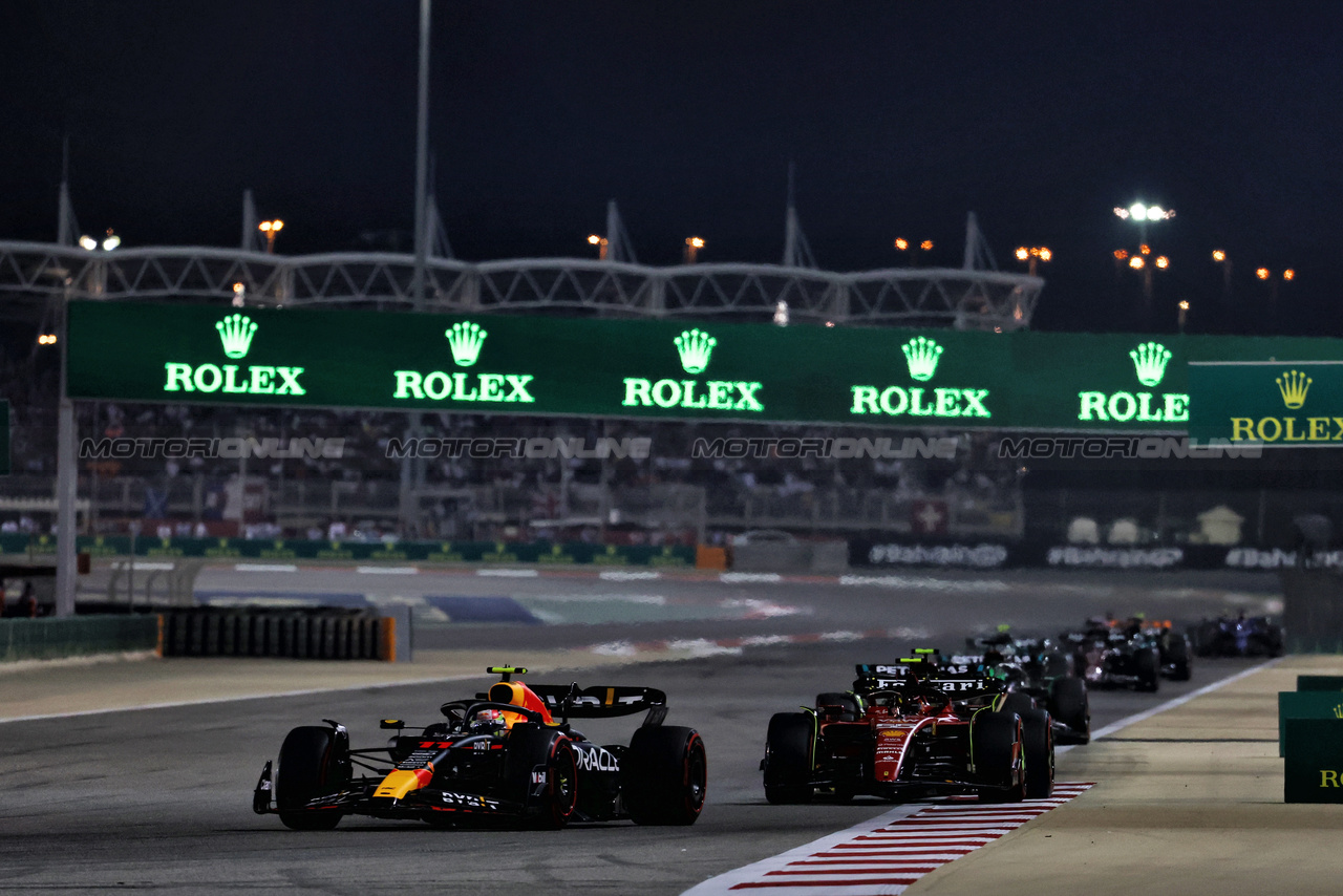 GP BAHRAIN, Sergio Perez (MEX) Red Bull Racing RB19.

05.03.2023. Formula 1 World Championship, Rd 1, Bahrain Grand Prix, Sakhir, Bahrain, Gara Day.

- www.xpbimages.com, EMail: requests@xpbimages.com © Copyright: Moy / XPB Images