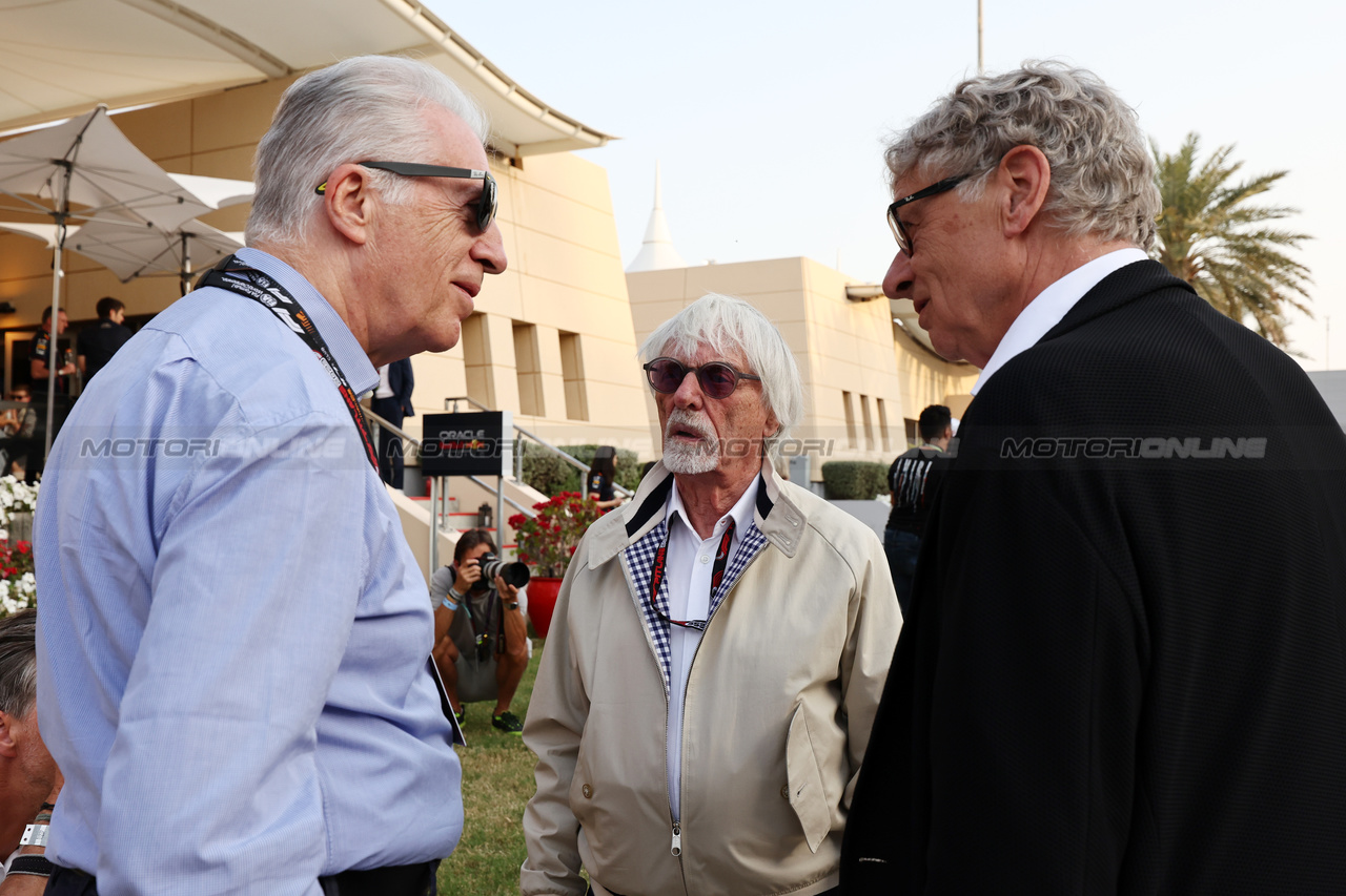 GP BAHRAIN, (L to R): Piero Ferrari (ITA) Ferrari Vice-President with Bernie Ecclestone (GBR) e Dr Helmut Marko (AUT) Red Bull Motorsport Consultant.

05.03.2023. Formula 1 World Championship, Rd 1, Bahrain Grand Prix, Sakhir, Bahrain, Gara Day.

- www.xpbimages.com, EMail: requests@xpbimages.com © Copyright: Moy / XPB Images