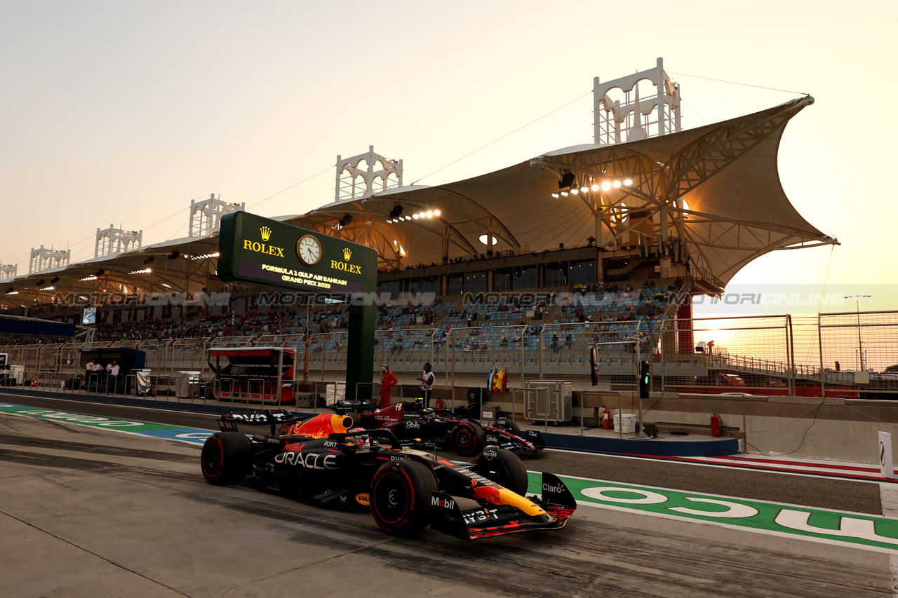 GP BAHRAIN, Max Verstappen (NLD) Red Bull Racing RB19.

05.03.2023. Formula 1 World Championship, Rd 1, Bahrain Grand Prix, Sakhir, Bahrain, Gara Day.

- www.xpbimages.com, EMail: requests@xpbimages.com © Copyright: Moy / XPB Images