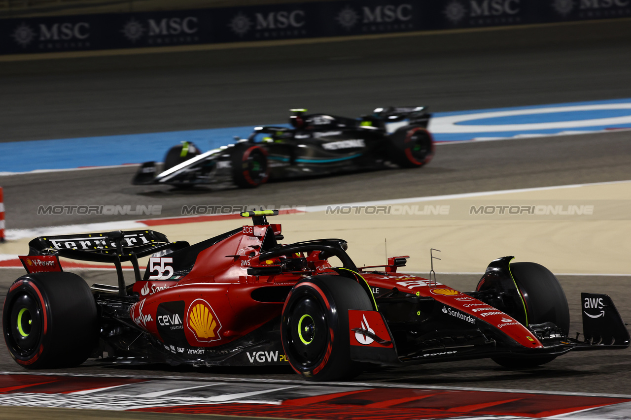 GP BAHRAIN, Carlos Sainz Jr (ESP) Ferrari SF-23.

05.03.2023. Formula 1 World Championship, Rd 1, Bahrain Grand Prix, Sakhir, Bahrain, Gara Day.

- www.xpbimages.com, EMail: requests@xpbimages.com © Copyright: Batchelor / XPB Images