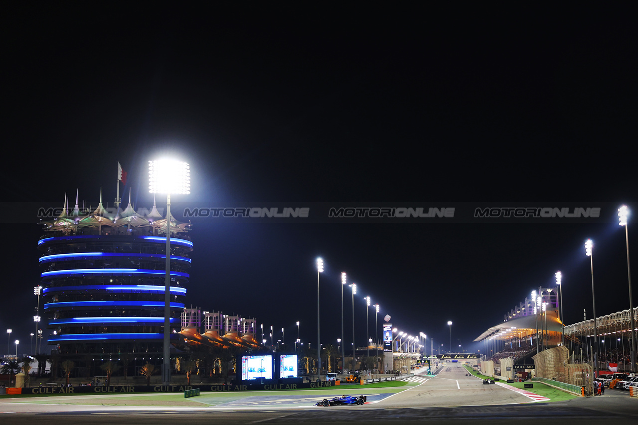 GP BAHRAIN, Logan Sargeant (USA) Williams Racing FW45.

05.03.2023. Formula 1 World Championship, Rd 1, Bahrain Grand Prix, Sakhir, Bahrain, Gara Day.

- www.xpbimages.com, EMail: requests@xpbimages.com © Copyright: Charniaux / XPB Images
