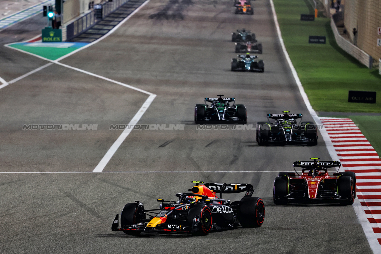 GP BAHRAIN, Sergio Perez (MEX) Red Bull Racing RB19.

05.03.2023. Formula 1 World Championship, Rd 1, Bahrain Grand Prix, Sakhir, Bahrain, Gara Day.

- www.xpbimages.com, EMail: requests@xpbimages.com © Copyright: Charniaux / XPB Images