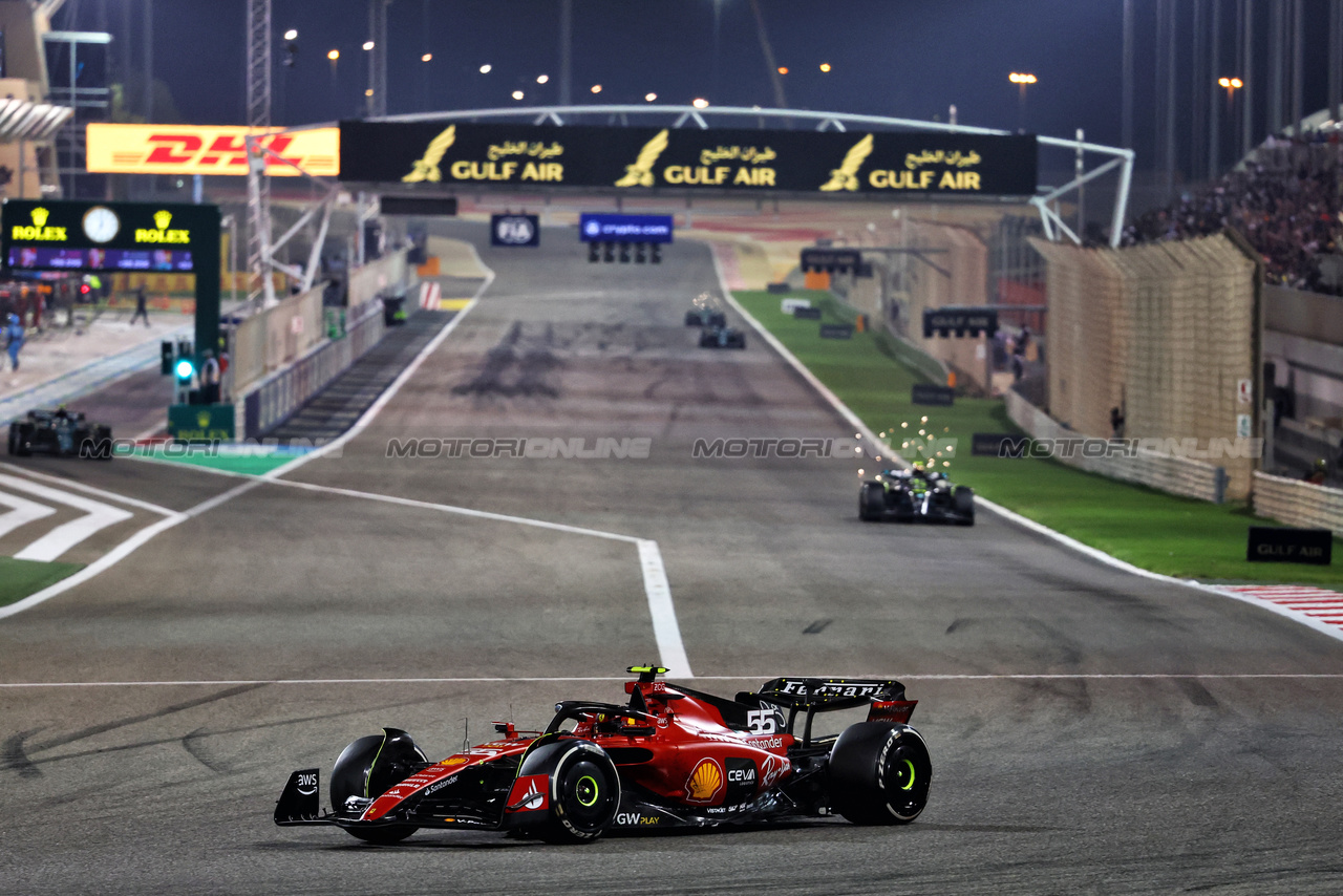 GP BAHRAIN, Carlos Sainz Jr (ESP) Ferrari SF-23.

05.03.2023. Formula 1 World Championship, Rd 1, Bahrain Grand Prix, Sakhir, Bahrain, Gara Day.

- www.xpbimages.com, EMail: requests@xpbimages.com © Copyright: Charniaux / XPB Images