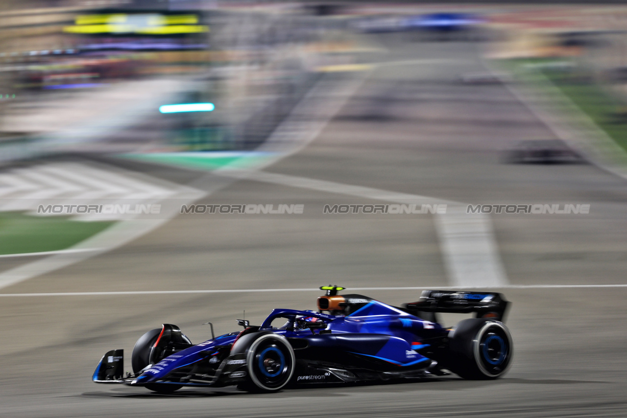 GP BAHRAIN, Logan Sargeant (USA) Williams Racing FW45.

05.03.2023. Formula 1 World Championship, Rd 1, Bahrain Grand Prix, Sakhir, Bahrain, Gara Day.

- www.xpbimages.com, EMail: requests@xpbimages.com © Copyright: Charniaux / XPB Images