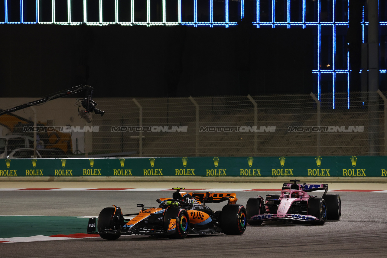 GP BAHRAIN, Lando Norris (GBR) McLaren MCL60.

05.03.2023. Formula 1 World Championship, Rd 1, Bahrain Grand Prix, Sakhir, Bahrain, Gara Day.

- www.xpbimages.com, EMail: requests@xpbimages.com © Copyright: Moy / XPB Images