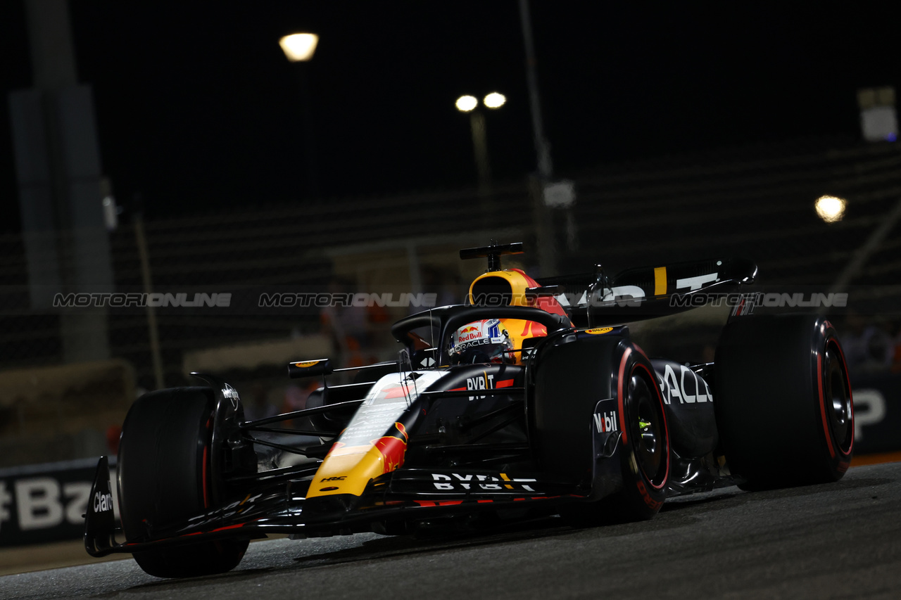 GP BAHRAIN, Max Verstappen (NLD) Red Bull Racing RB19.

05.03.2023. Formula 1 World Championship, Rd 1, Bahrain Grand Prix, Sakhir, Bahrain, Gara Day.

- www.xpbimages.com, EMail: requests@xpbimages.com © Copyright: Moy / XPB Images