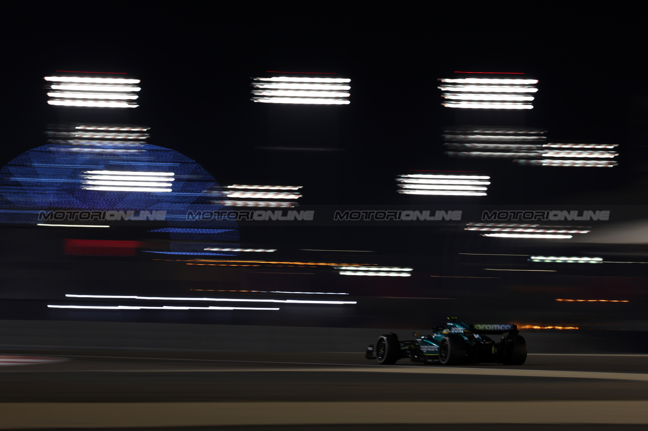 GP BAHRAIN, Fernando Alonso (ESP) Aston Martin F1 Team AMR23.

05.03.2023. Formula 1 World Championship, Rd 1, Bahrain Grand Prix, Sakhir, Bahrain, Gara Day.

- www.xpbimages.com, EMail: requests@xpbimages.com © Copyright: Moy / XPB Images