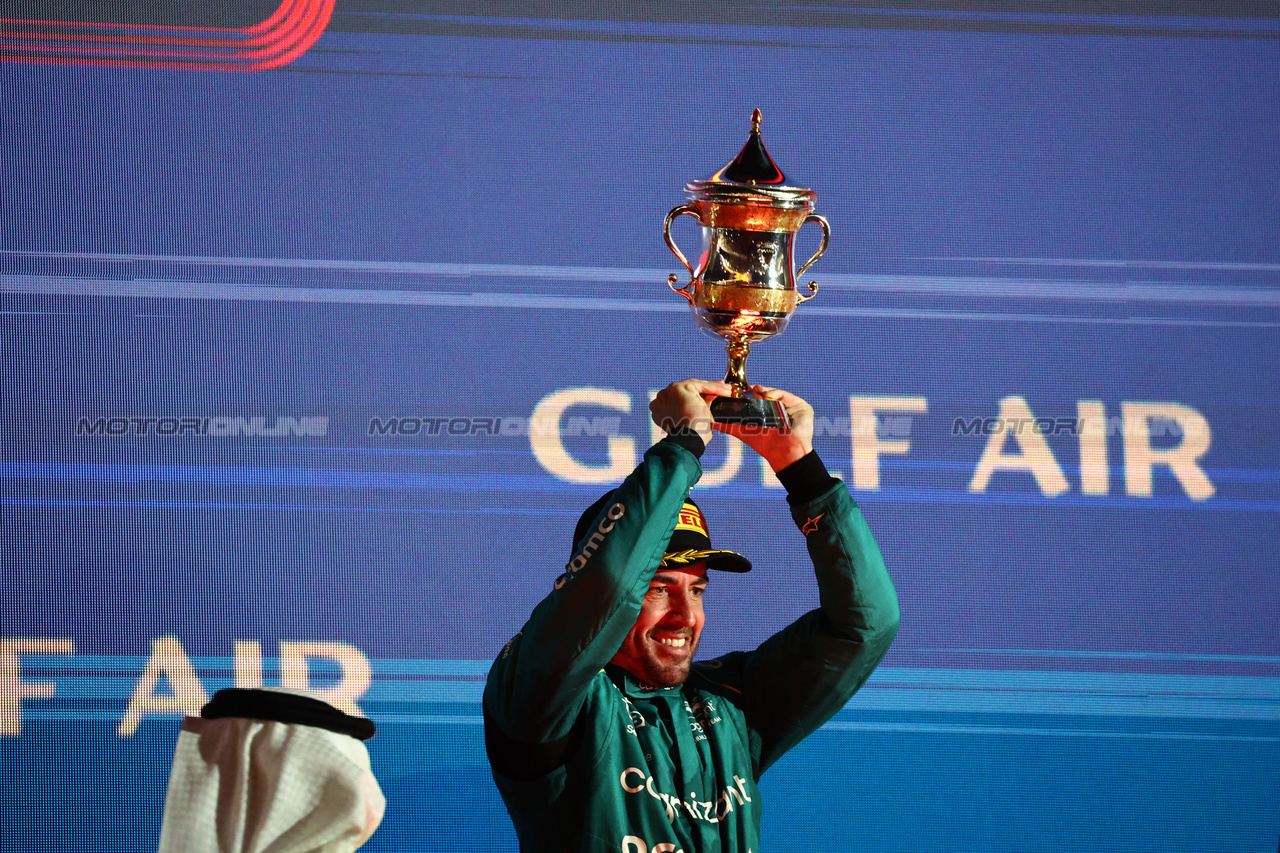 GP BAHRAIN, 3rd place Fernando Alonso (ESP) Aston Martin F1 Team.
05.03.2023. Formula 1 World Championship, Rd 1, Bahrain Grand Prix, Sakhir, Bahrain, Gara Day.
- www.xpbimages.com, EMail: requests@xpbimages.com © Copyright: Batchelor / XPB Images