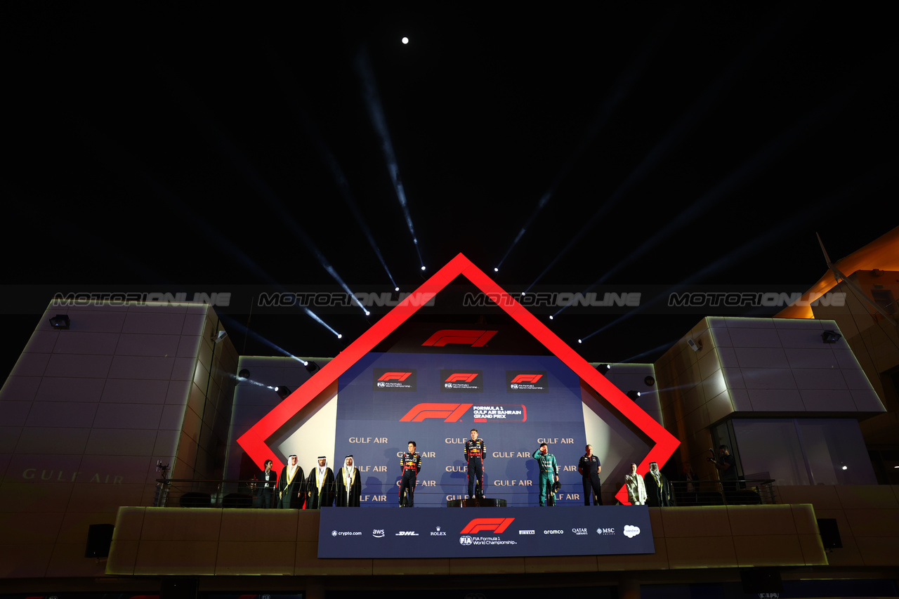GP BAHRAIN, 1st place Max Verstappen (NLD) Red Bull Racing RB19, 2nd place Sergio Perez (MEX) Red Bull Racing RB19 e 3rd place Fernando Alonso (ESP) Aston Martin F1 Team AMR23.
05.03.2023. Formula 1 World Championship, Rd 1, Bahrain Grand Prix, Sakhir, Bahrain, Gara Day.
- www.xpbimages.com, EMail: requests@xpbimages.com © Copyright: Batchelor / XPB Images