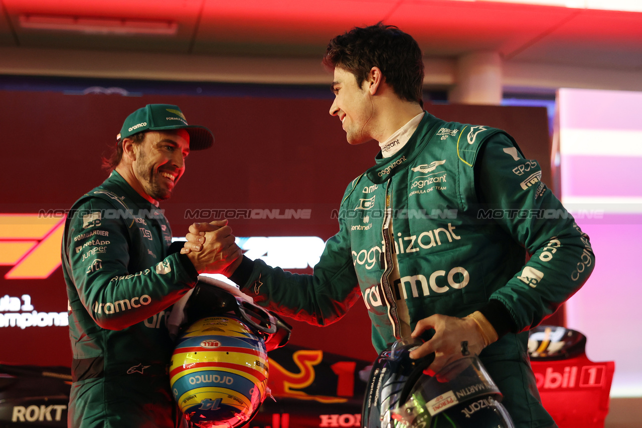 GP BAHRAIN, (L to R): Fernando Alonso (ESP) Aston Martin F1 Team celebrates his third position with team mate Lance Stroll (CDN) Aston Martin F1 Team in parc ferme.

05.03.2023. Formula 1 World Championship, Rd 1, Bahrain Grand Prix, Sakhir, Bahrain, Gara Day.

- www.xpbimages.com, EMail: requests@xpbimages.com © Copyright: Bearne / XPB Images