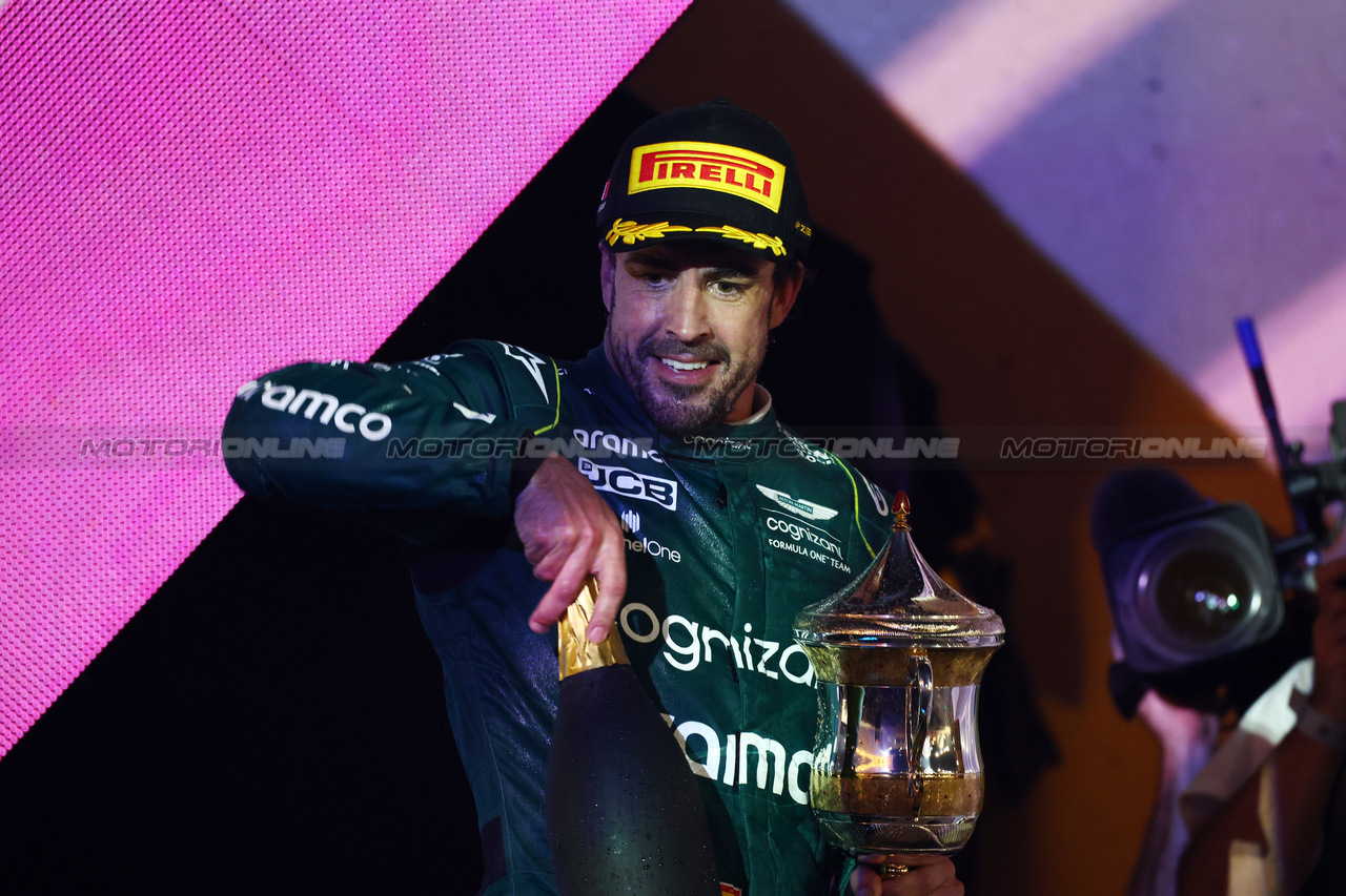 GP BAHRAIN, Fernando Alonso (ESP) Aston Martin F1 Team celebrates his third position on the podium.

05.03.2023. Formula 1 World Championship, Rd 1, Bahrain Grand Prix, Sakhir, Bahrain, Gara Day.

 - www.xpbimages.com, EMail: requests@xpbimages.com © Copyright: Coates / XPB Images