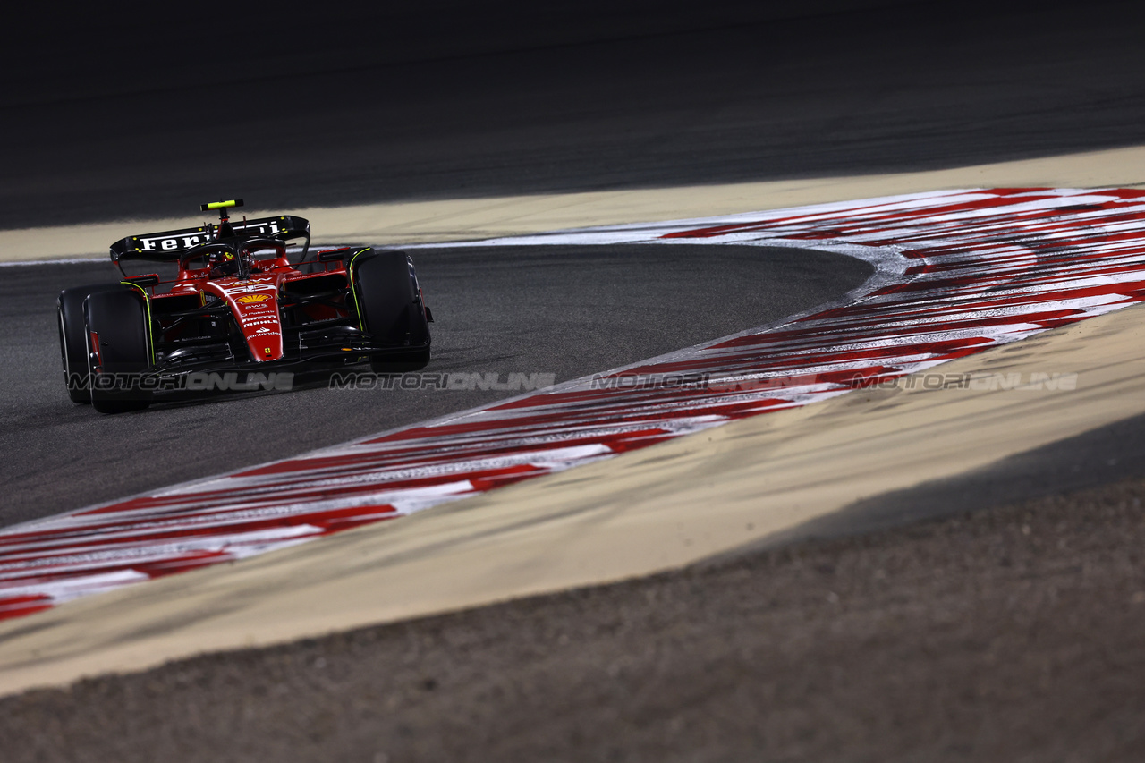 GP BAHRAIN, Carlos Sainz Jr (ESP) Ferrari SF-23.

05.03.2023. Formula 1 World Championship, Rd 1, Bahrain Grand Prix, Sakhir, Bahrain, Gara Day.

 - www.xpbimages.com, EMail: requests@xpbimages.com © Copyright: Coates / XPB Images