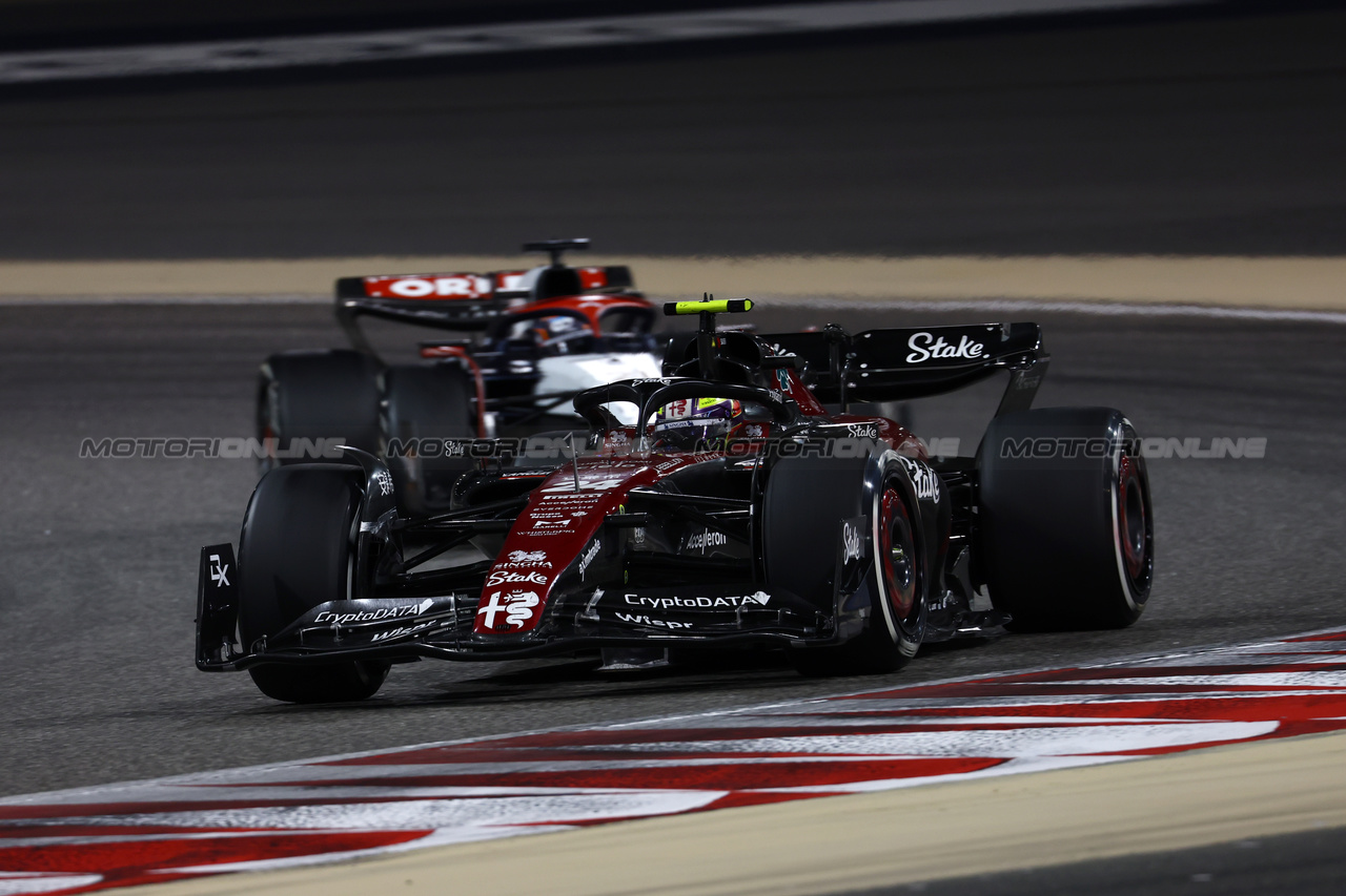GP BAHRAIN, Zhou Guanyu (CHN) Alfa Romeo F1 Team C43.

05.03.2023. Formula 1 World Championship, Rd 1, Bahrain Grand Prix, Sakhir, Bahrain, Gara Day.

 - www.xpbimages.com, EMail: requests@xpbimages.com © Copyright: Coates / XPB Images