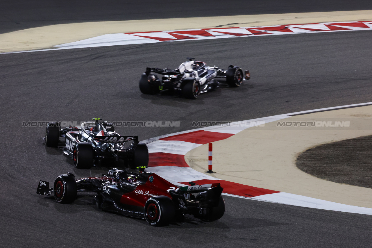 GP BAHRAIN, Zhou Guanyu (CHN) Alfa Romeo F1 Team C43.

05.03.2023. Formula 1 World Championship, Rd 1, Bahrain Grand Prix, Sakhir, Bahrain, Gara Day.

 - www.xpbimages.com, EMail: requests@xpbimages.com © Copyright: Coates / XPB Images