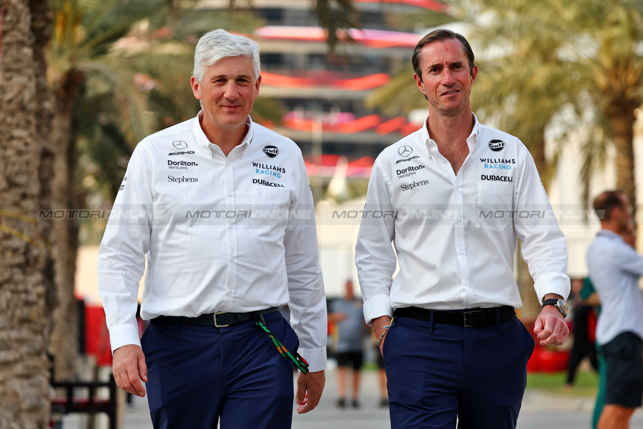 GP BAHRAIN, (L to R): Matthew Savage, Dorilton Capital Chairman - Williams Racing Director e James Matthews (GBR) Eden Rock Group CEO - Williams Racing Board Member.

05.03.2023. Formula 1 World Championship, Rd 1, Bahrain Grand Prix, Sakhir, Bahrain, Gara Day.

- www.xpbimages.com, EMail: requests@xpbimages.com © Copyright: Batchelor / XPB Images