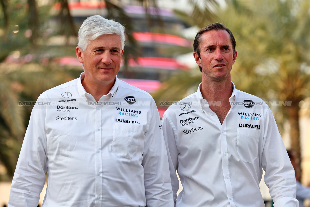 GP BAHRAIN, (L to R): Matthew Savage, Dorilton Capital Chairman - Williams Racing Director e James Matthews (GBR) Eden Rock Group CEO - Williams Racing Board Member.

05.03.2023. Formula 1 World Championship, Rd 1, Bahrain Grand Prix, Sakhir, Bahrain, Gara Day.

- www.xpbimages.com, EMail: requests@xpbimages.com © Copyright: Batchelor / XPB Images