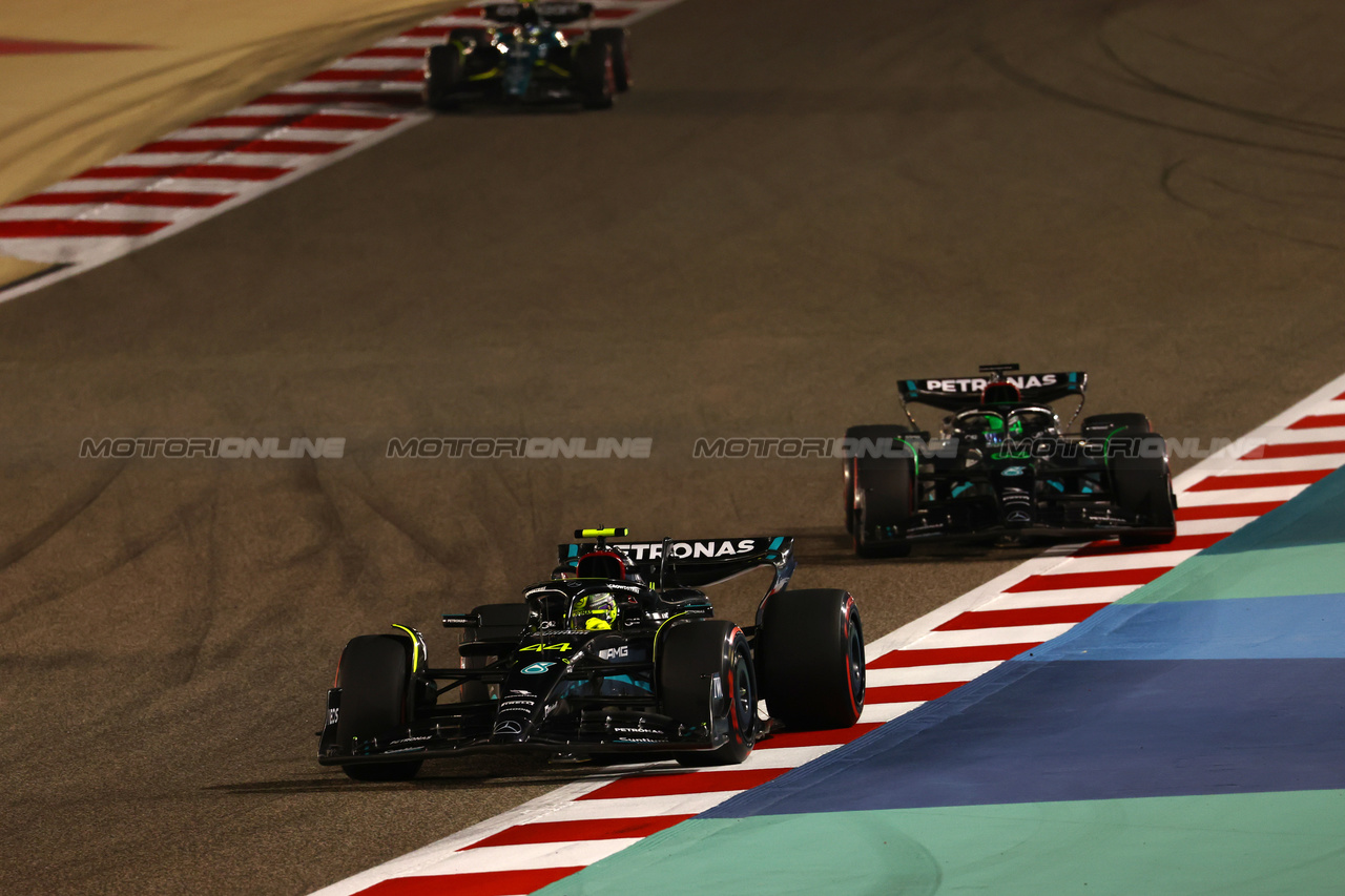 GP BAHRAIN, Lewis Hamilton (GBR) Mercedes AMG F1 W14.

05.03.2023. Formula 1 World Championship, Rd 1, Bahrain Grand Prix, Sakhir, Bahrain, Gara Day.

 - www.xpbimages.com, EMail: requests@xpbimages.com © Copyright: Coates / XPB Images