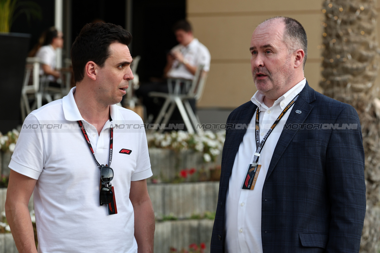 GP BAHRAIN, Robert Reid (GBR) FIA Deputy President for Sport (Right).

05.03.2023. Formula 1 World Championship, Rd 1, Bahrain Grand Prix, Sakhir, Bahrain, Gara Day.

- www.xpbimages.com, EMail: requests@xpbimages.com © Copyright: Moy / XPB Images