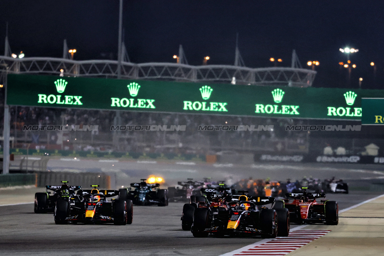GP BAHRAIN, Max Verstappen (NLD) Red Bull Racing RB19 davanti a at the partenza of the race.

05.03.2023. Formula 1 World Championship, Rd 1, Bahrain Grand Prix, Sakhir, Bahrain, Gara Day.

- www.xpbimages.com, EMail: requests@xpbimages.com © Copyright: Moy / XPB Images