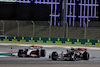GP BAHRAIN, Nico Hulkenberg (GER) Haas VF-23 e Zhou Guanyu (CHN) Alfa Romeo F1 Team C43 battle for position.
05.03.2023. Formula 1 World Championship, Rd 1, Bahrain Grand Prix, Sakhir, Bahrain, Gara Day.
- www.xpbimages.com, EMail: requests@xpbimages.com © Copyright: Moy / XPB Images