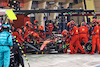 GP BAHRAIN, Carlos Sainz Jr (ESP) Ferrari SF-23 makes a pit stop.
05.03.2023. Formula 1 World Championship, Rd 1, Bahrain Grand Prix, Sakhir, Bahrain, Gara Day.
- www.xpbimages.com, EMail: requests@xpbimages.com © Copyright: Batchelor / XPB Images