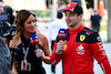 GP BAHRAIN, Charles Leclerc (MON) Ferrari with Natalie Pinkham (GBR) Sky Sports Presenter.
05.03.2023. Formula 1 World Championship, Rd 1, Bahrain Grand Prix, Sakhir, Bahrain, Gara Day.
- www.xpbimages.com, EMail: requests@xpbimages.com © Copyright: Batchelor / XPB Images