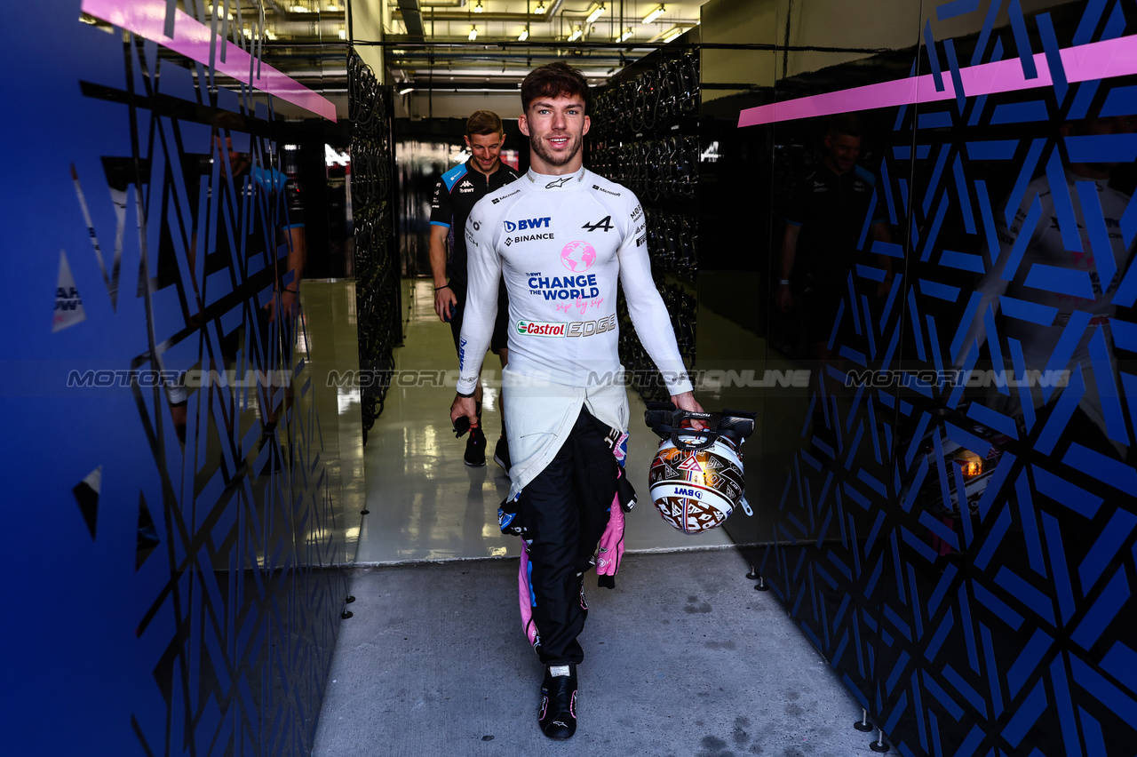 GP BAHRAIN, Pierre Gasly (FRA), Alpine F1 Team 
02.03.2023. Formula 1 World Championship, Rd 1, Bahrain Grand Prix, Sakhir, Bahrain, Preparation Day.
- www.xpbimages.com, EMail: requests@xpbimages.com ¬© Copyright: Charniaux / XPB Images
