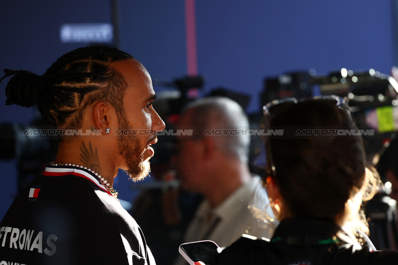 GP BAHRAIN, Lewis Hamilton (GBR) Mercedes AMG F1.

02.03.2023. Formula 1 World Championship, Rd 1, Bahrain Grand Prix, Sakhir, Bahrain, Preparation Day.

 - www.xpbimages.com, EMail: requests@xpbimages.com © Copyright: Coates / XPB Images
