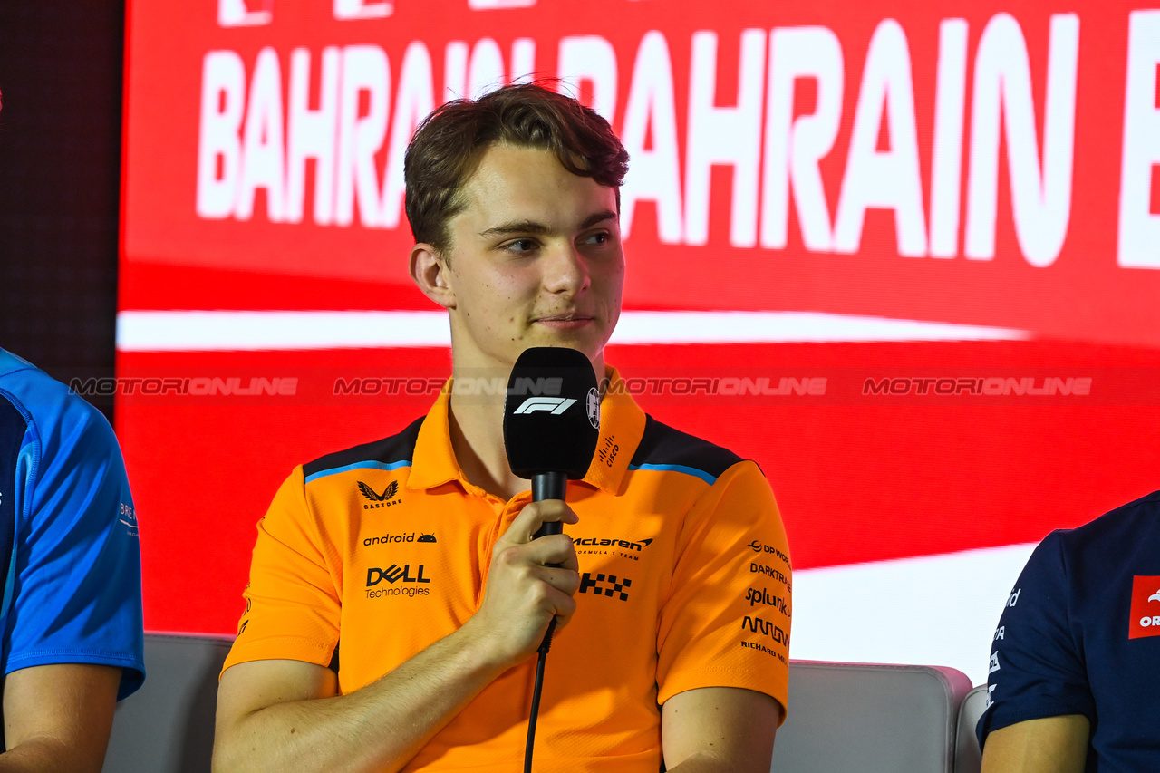 GP BAHRAIN, Oscar Piastri (AUS) McLaren in the FIA Press Conference.

02.03.2023. Formula 1 World Championship, Rd 1, Bahrain Grand Prix, Sakhir, Bahrain, Preparation Day.

- www.xpbimages.com, EMail: requests@xpbimages.com © Copyright: XPB Images