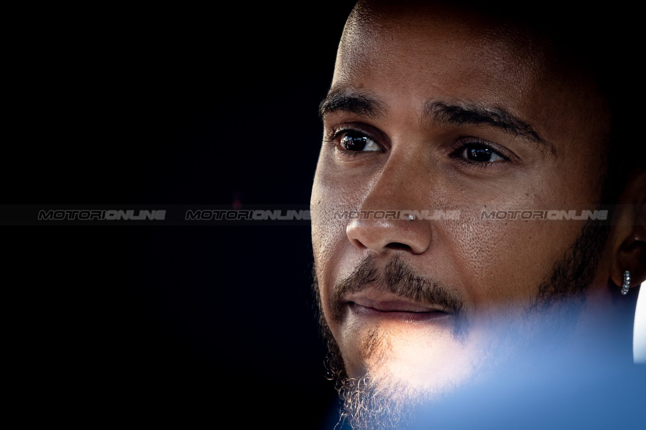 GP BAHRAIN, Lewis Hamilton (GBR) Mercedes AMG F1.

02.03.2023. Formula 1 World Championship, Rd 1, Bahrain Grand Prix, Sakhir, Bahrain, Preparation Day.

- www.xpbimages.com, EMail: requests@xpbimages.com © Copyright: Bearne / XPB Images