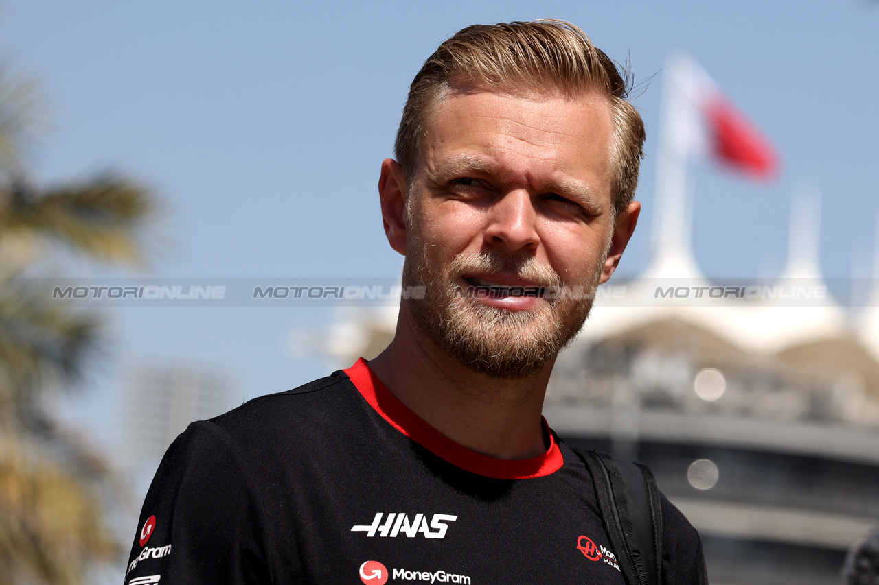 GP BAHRAIN, Kevin Magnussen (DEN) Haas F1 Team.

02.03.2023. Formula 1 World Championship, Rd 1, Bahrain Grand Prix, Sakhir, Bahrain, Preparation Day.

- www.xpbimages.com, EMail: requests@xpbimages.com © Copyright: Bearne / XPB Images