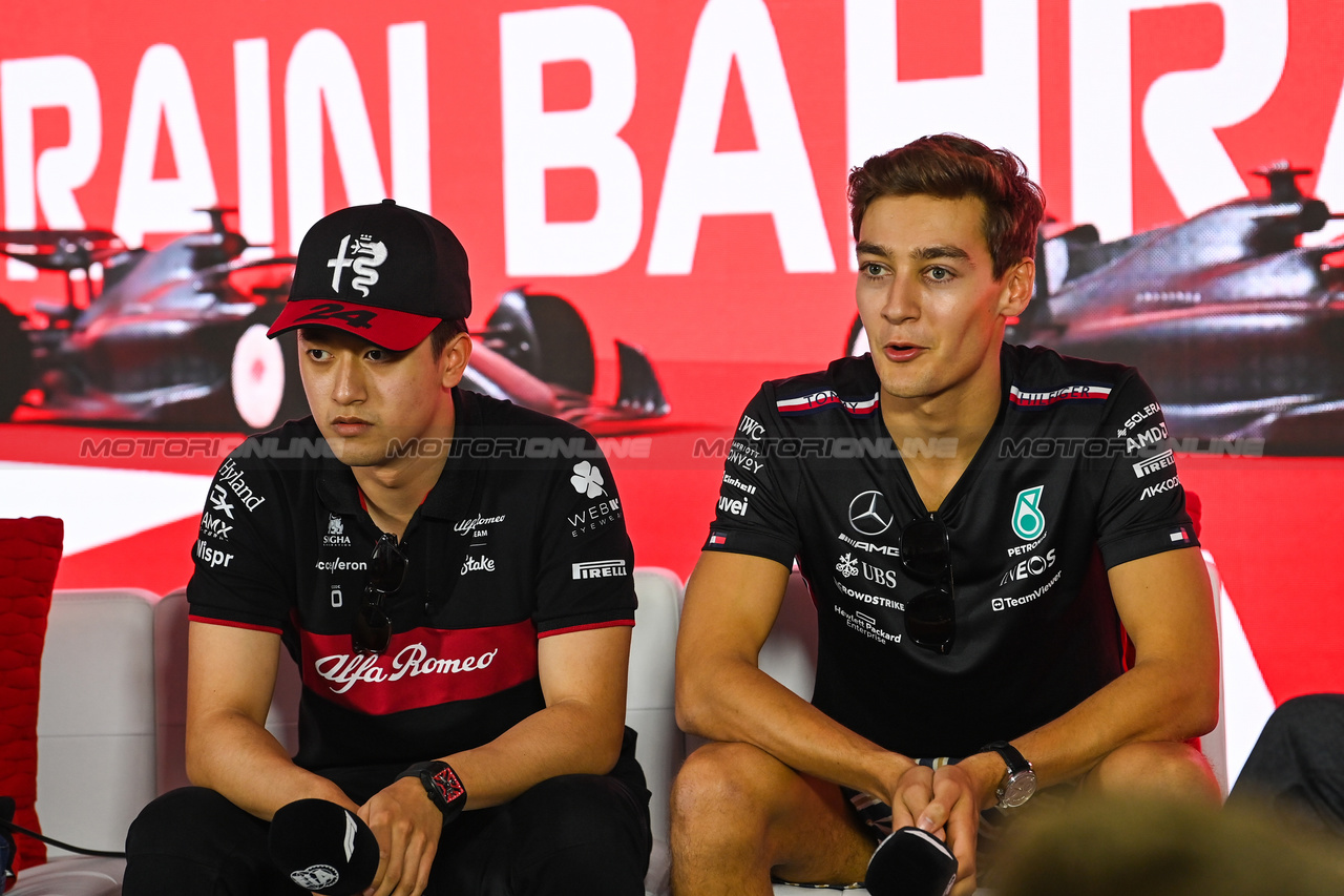 GP BAHRAIN, (L to R): Zhou Guanyu (CHN) Alfa Romeo F1 Team e George Russell (GBR) Mercedes AMG F1 in the FIA Press Conference.

02.03.2023. Formula 1 World Championship, Rd 1, Bahrain Grand Prix, Sakhir, Bahrain, Preparation Day.

- www.xpbimages.com, EMail: requests@xpbimages.com © Copyright: XPB Images