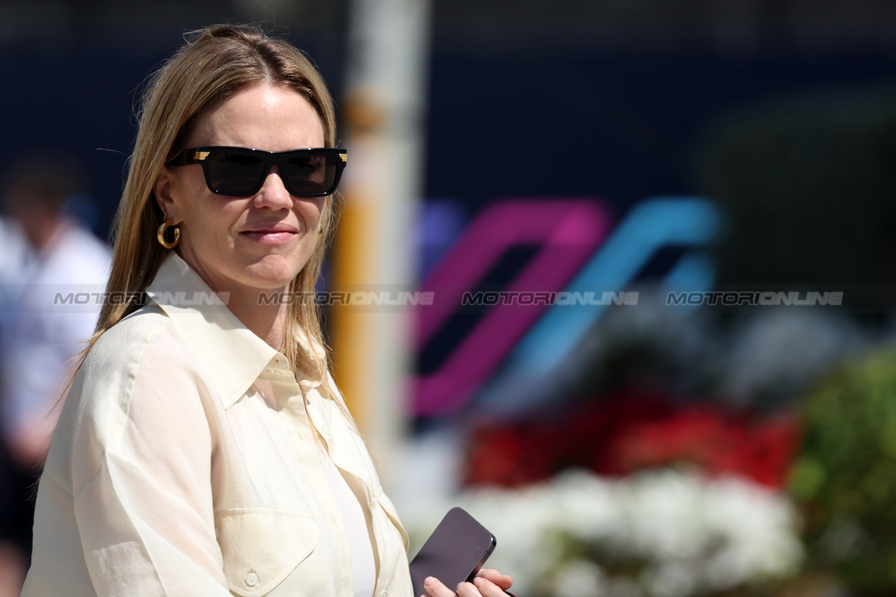 GP BAHRAIN, Penni Thow (CDN) Copper Founding Partner e President / Project 44 Business Management.

02.03.2023. Formula 1 World Championship, Rd 1, Bahrain Grand Prix, Sakhir, Bahrain, Preparation Day.

- www.xpbimages.com, EMail: requests@xpbimages.com © Copyright: Bearne / XPB Images