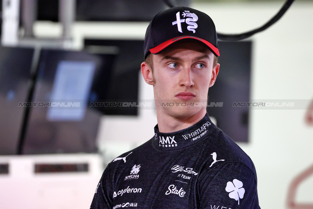 GP BAHRAIN, Theo Pourchaire (FRA) Alfa Romeo F1 Team Reserve Driver.

02.03.2023. Formula 1 World Championship, Rd 1, Bahrain Grand Prix, Sakhir, Bahrain, Preparation Day.

 - www.xpbimages.com, EMail: requests@xpbimages.com © Copyright: Coates / XPB Images