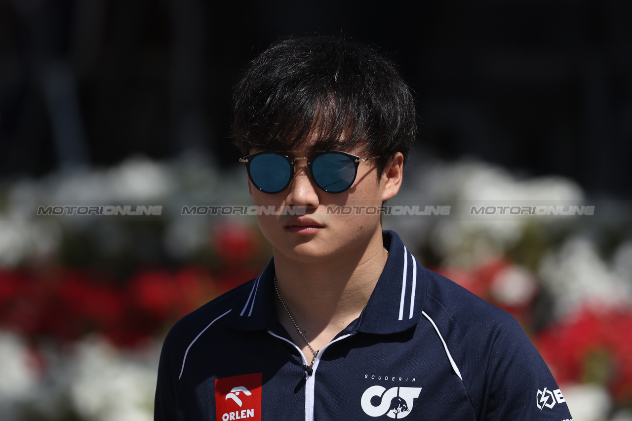 GP BAHRAIN, Yuki Tsunoda (JPN) AlphaTauri.

02.03.2023. Formula 1 World Championship, Rd 1, Bahrain Grand Prix, Sakhir, Bahrain, Preparation Day.

- www.xpbimages.com, EMail: requests@xpbimages.com © Copyright: Bearne / XPB Images