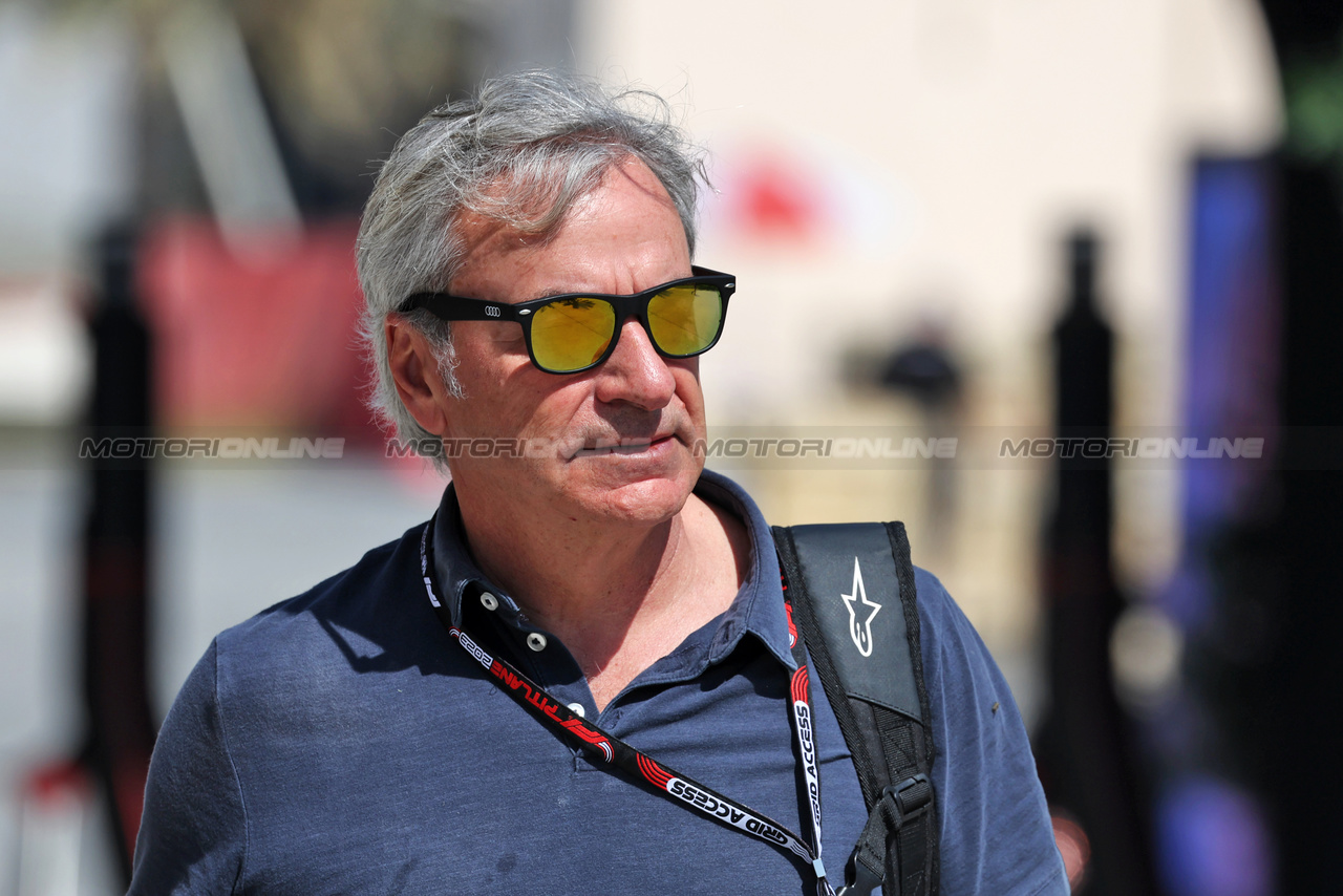 GP BAHRAIN, Carlos Sainz (ESP).

02.03.2023. Formula 1 World Championship, Rd 1, Bahrain Grand Prix, Sakhir, Bahrain, Preparation Day.

- www.xpbimages.com, EMail: requests@xpbimages.com © Copyright: Bearne / XPB Images
