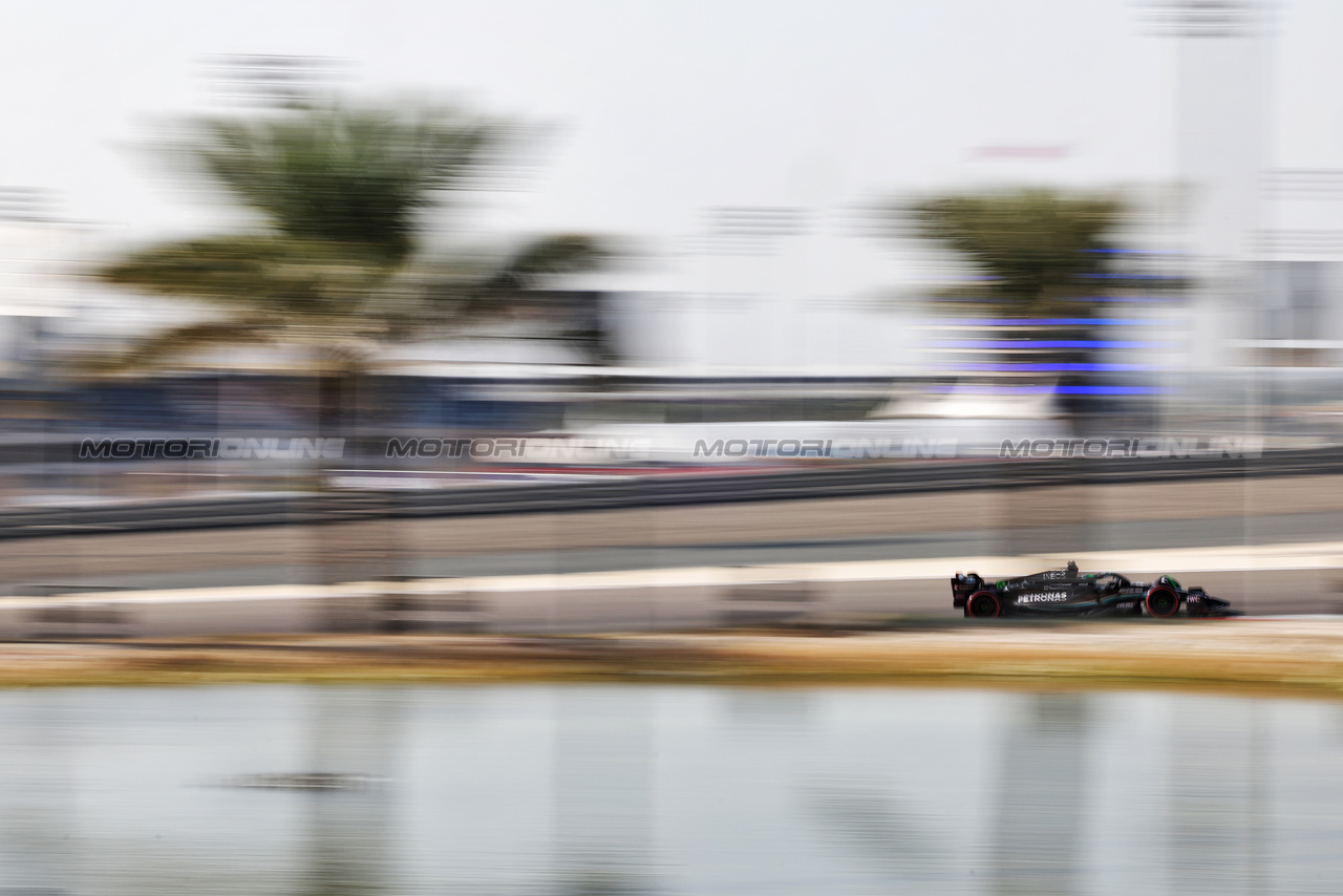 GP BAHRAIN, George Russell (GBR) Mercedes AMG F1 W14.

04.03.2023. Formula 1 World Championship, Rd 1, Bahrain Grand Prix, Sakhir, Bahrain, Qualifiche Day.

- www.xpbimages.com, EMail: requests@xpbimages.com © Copyright: Bearne / XPB Images