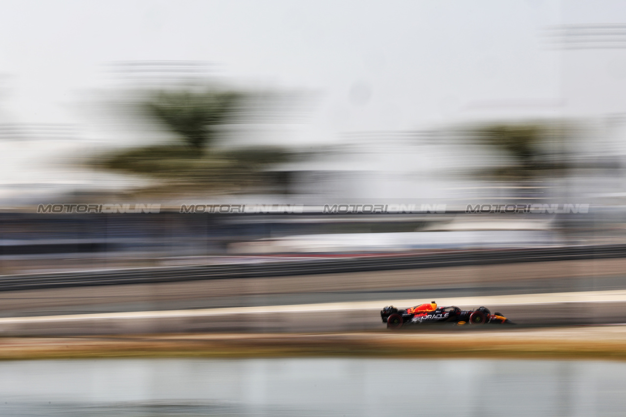 GP BAHRAIN, Max Verstappen (NLD) Red Bull Racing RB19.

04.03.2023. Formula 1 World Championship, Rd 1, Bahrain Grand Prix, Sakhir, Bahrain, Qualifiche Day.

- www.xpbimages.com, EMail: requests@xpbimages.com © Copyright: Bearne / XPB Images