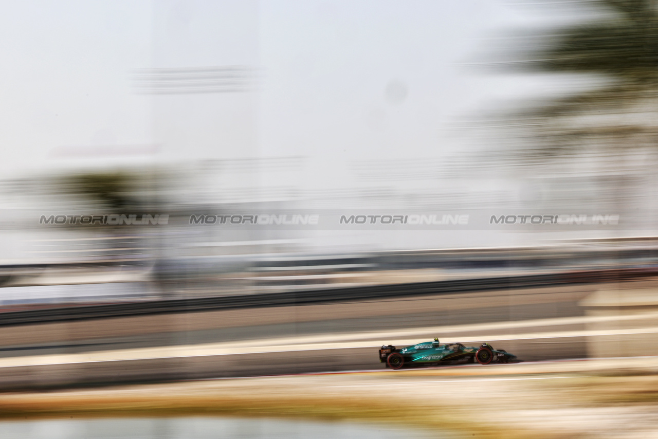 GP BAHRAIN, Fernando Alonso (ESP) Aston Martin F1 Team AMR23.

04.03.2023. Formula 1 World Championship, Rd 1, Bahrain Grand Prix, Sakhir, Bahrain, Qualifiche Day.

- www.xpbimages.com, EMail: requests@xpbimages.com © Copyright: Bearne / XPB Images