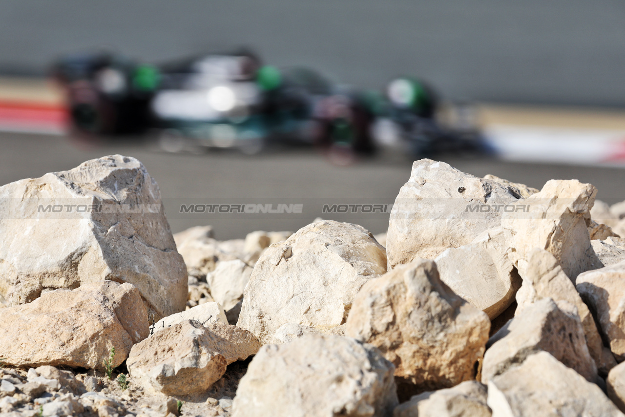 GP BAHRAIN, George Russell (GBR) Mercedes AMG F1 W14.

04.03.2023. Formula 1 World Championship, Rd 1, Bahrain Grand Prix, Sakhir, Bahrain, Qualifiche Day.

- www.xpbimages.com, EMail: requests@xpbimages.com © Copyright: Bearne / XPB Images