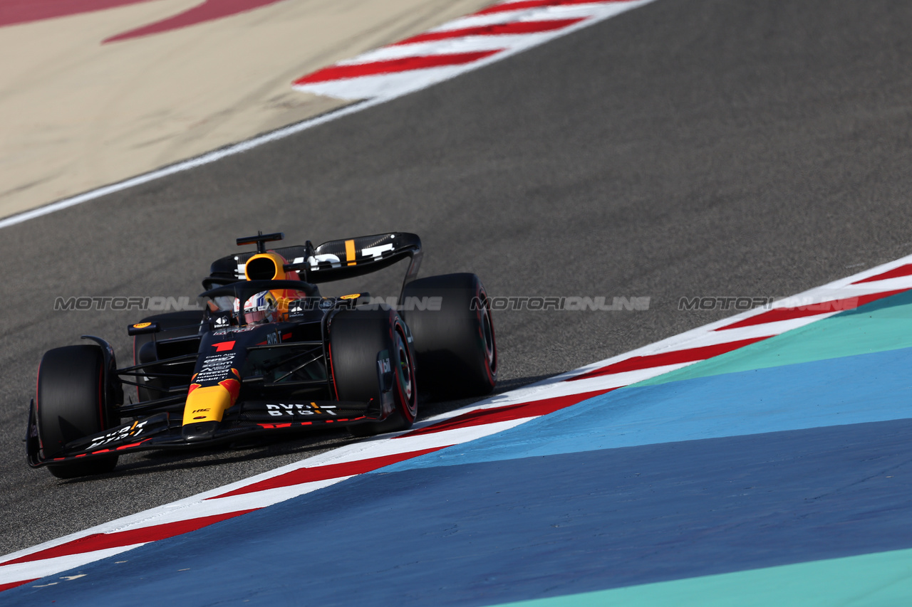 GP BAHRAIN, Max Verstappen (NLD) Red Bull Racing RB19.

04.03.2023. Formula 1 World Championship, Rd 1, Bahrain Grand Prix, Sakhir, Bahrain, Qualifiche Day.

- www.xpbimages.com, EMail: requests@xpbimages.com © Copyright: Moy / XPB Images