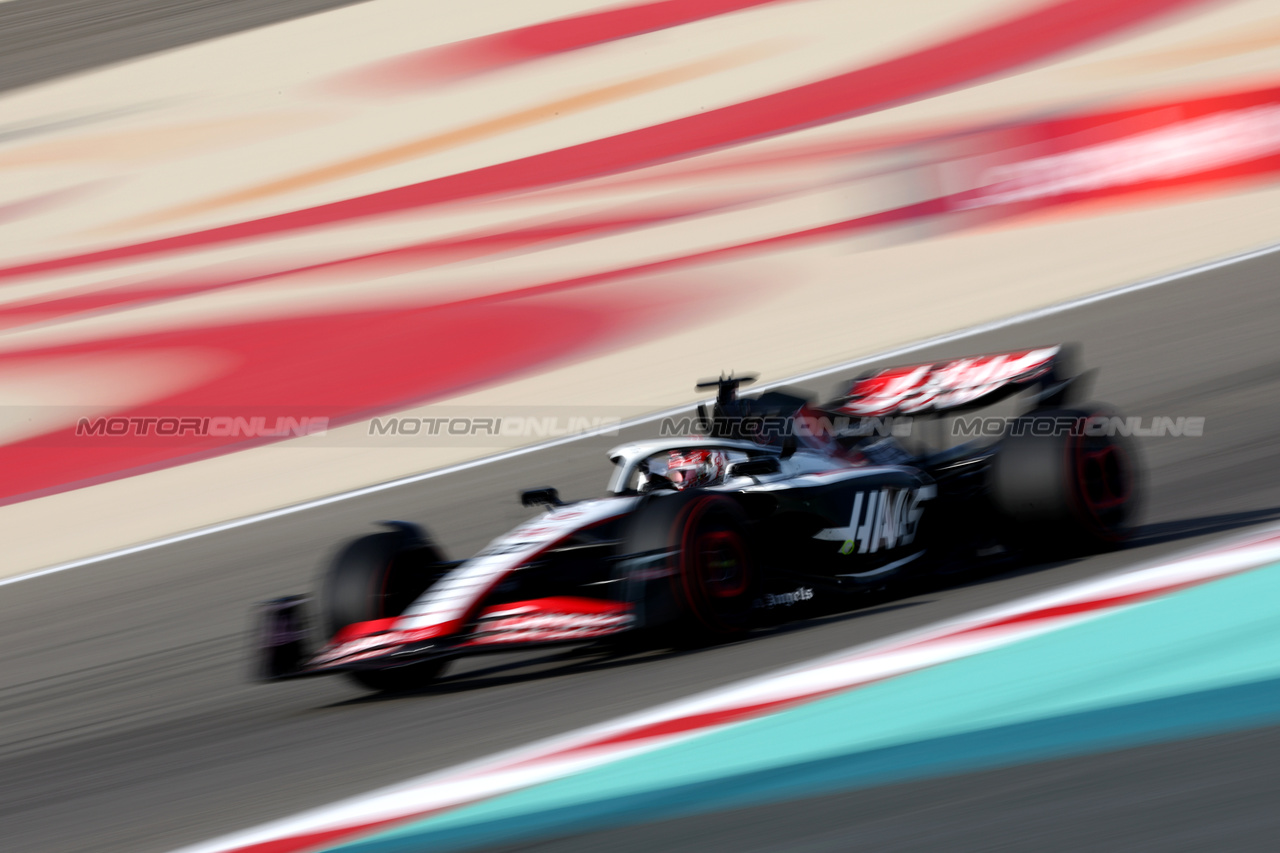 GP BAHRAIN, Kevin Magnussen (DEN) Haas VF-23.

04.03.2023. Formula 1 World Championship, Rd 1, Bahrain Grand Prix, Sakhir, Bahrain, Qualifiche Day.

- www.xpbimages.com, EMail: requests@xpbimages.com © Copyright: Moy / XPB Images